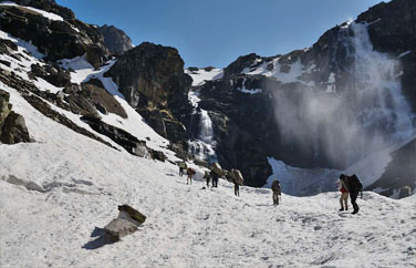 rupin-pass-trekking-photos